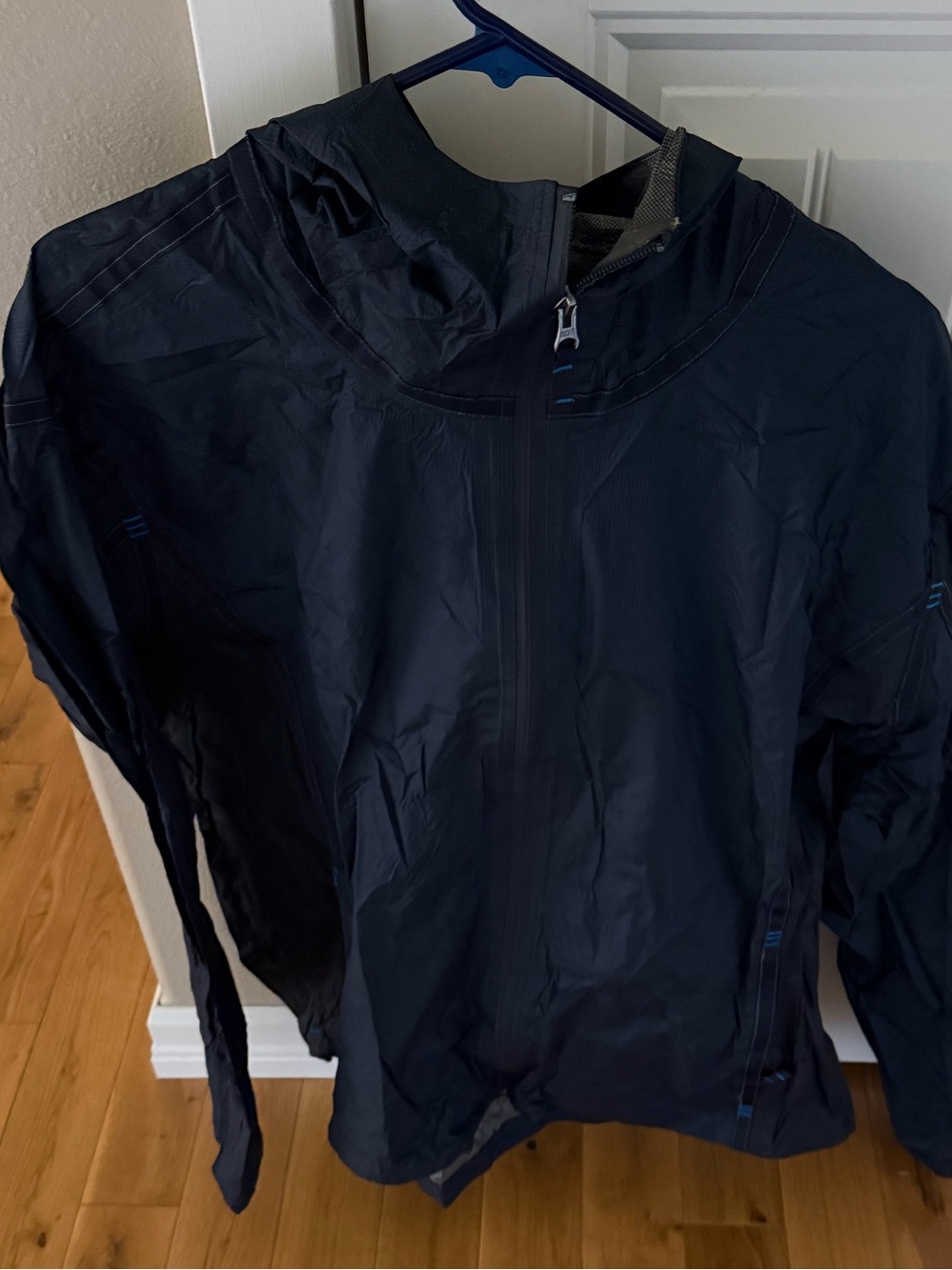Kuhl Men's Dark Navy Ripstop Rain/Windbreaker with Contrast Trim